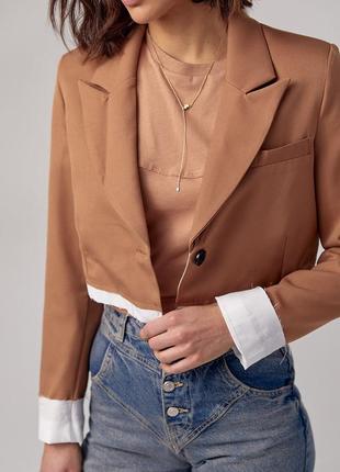 Женский трендовый укороченный жакет рванка с бахромой коричневый пиджак пиджак