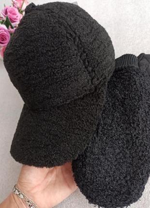 Новий гарний набір тедді: кепка з вушками і теплі рукавички2 фото