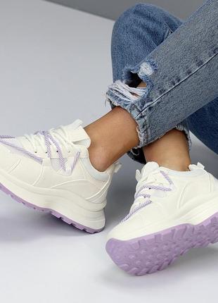 Жіночі кросівки на подвійні шнурівці масивна підошва колір молочний кроссовки на весну на платформе цветные шнурки7 фото