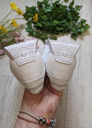 Кожаные кроссовки reebok женские белые новые6 фото