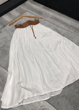 Белая итальянская юбка с поясом италия4 фото