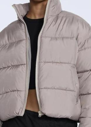 Куртка пуфер stradivarius