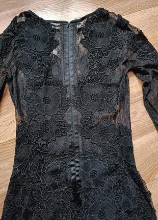 Эффектное черное кружевное вечернее платье house of cb london.5 фото