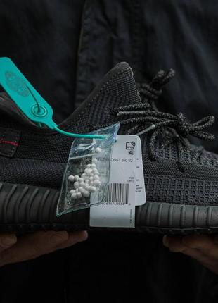 Чоловічі кросівки 
adidas  yeezy 3505 фото