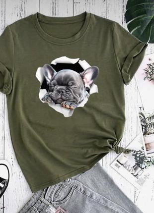 Стильная футболка с 3d-накатом собачка хаки