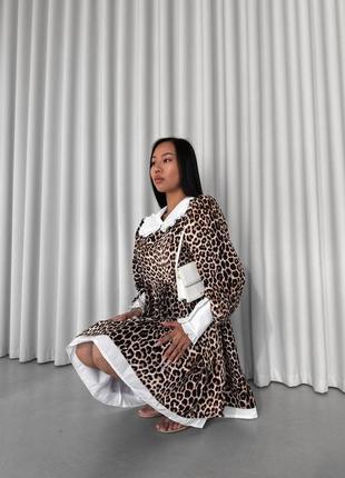 Трендова жіноча сукня в леопардовой принт та з комірцем4 фото