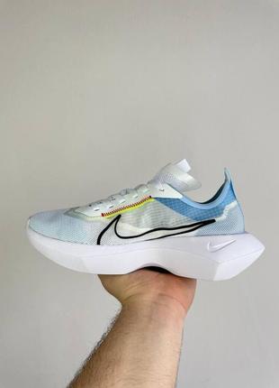 Женские кроссовки nike vista