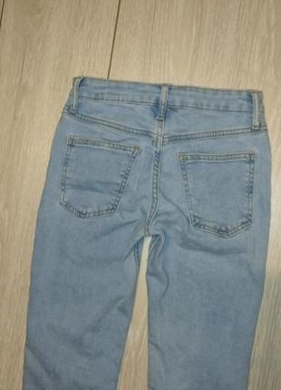 Розслаблені завужені джинси h&m на 8-9 років6 фото