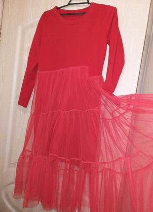 Красное эффектное платье2 фото