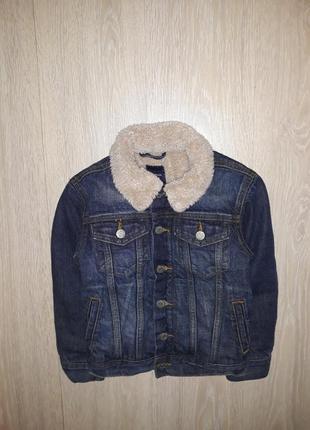 Утеплена джинсова курточка, шерпа gap на 6 років2 фото