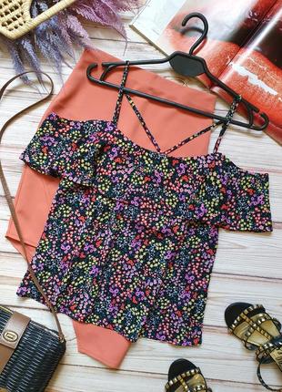 Цветочная шифоновая летняя блуза майка на тонких бретелях с рюшей6 фото