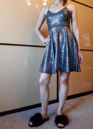 Яркое классное платье, сверкает, переливается new look2 фото