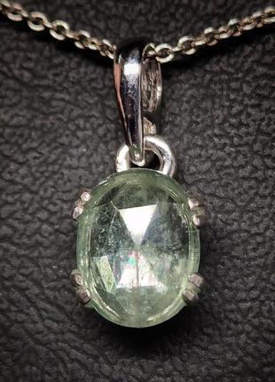 Кулон женский серебряный с натуральным камнем зеленым мятным кианитом3 фото