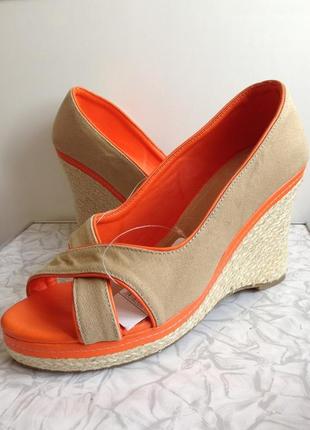 Фірмові босоніжки 37р. inblu