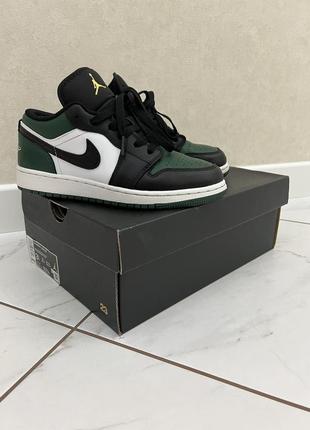 Кросівки nike jordan1 фото