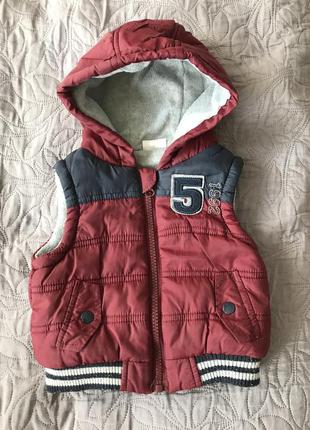 Безрукавка для хлопчика 6-9 міс