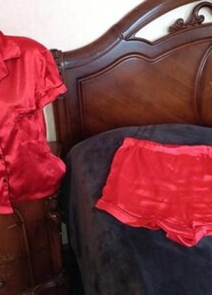 Атласная пижама пижама prettylittlething из нижочки