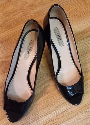 Туфли prada 38 г.