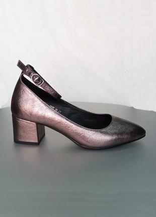 Бронзовые коричневые туфли лодочки металлик на низком каблуке мери джейн на ремешке острый носок