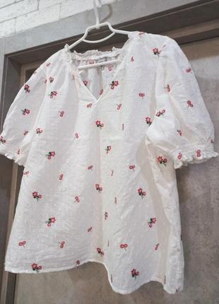 Легкая, нежная, с вышивкой,фирменная,100%коттон блузка белая2 фото