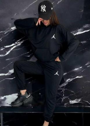 Женский спортивный костюм nike air jordan черный