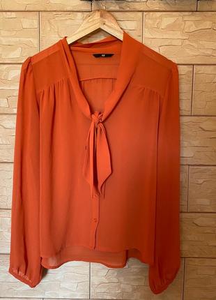 Оранжевая блузка