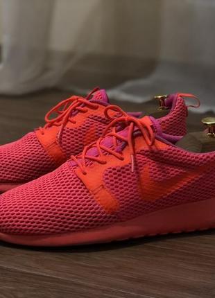 Кросівки кросівки nike roshe one hyperfuse br - total crimson8 фото