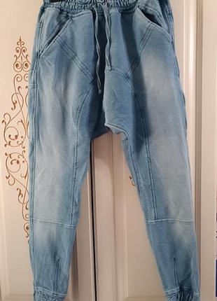 Джинси італія