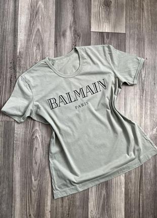 Футболка хакі з надписом balmain