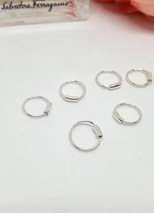 ⚪️🌺 набор миниатюрных серебряных серьг-колечек 3 пары kingsley ryan с сайта asos6 фото