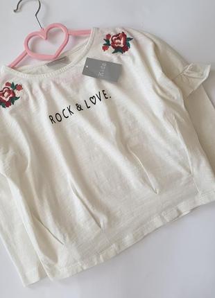 Стильна кофточка з вишивкою