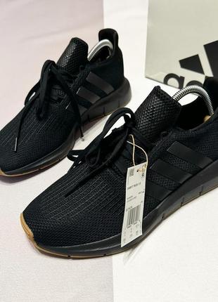 Новые кроссовки adidas swift run оригинал в размерах3 фото