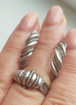 Винтажный серебряный комплект: серьги + кольца полукруг косичкой.