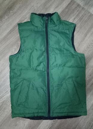 Теплая, дутая , двухсторонняя жилетка на мальчика 134 -140 tcm tchibo