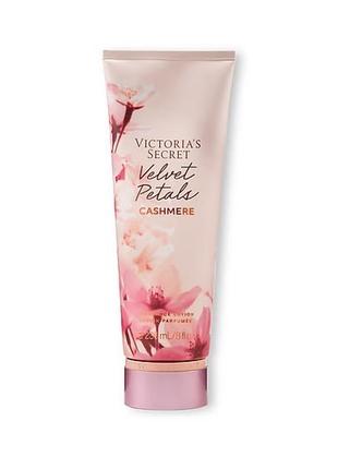 Парфюмированный лосьон для тела victoria’s secret body lotion cashmere. виктория сикрет2 фото