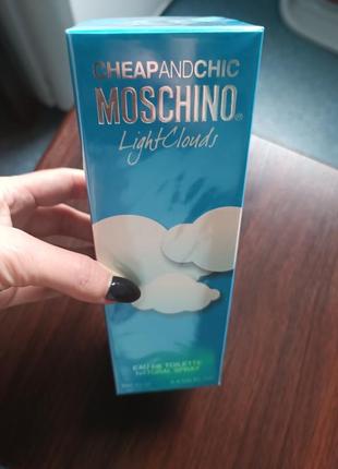Moschino cheap & chic light clouds 100 ml2 фото