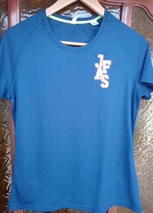 Футболка для спорта