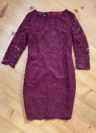 Нарядное фирменное ажурное платье yorn