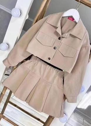 Весняний костюм, жакет і спідничка