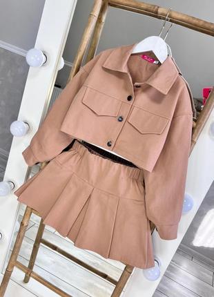 Весенний костюм, жакет и юбочка