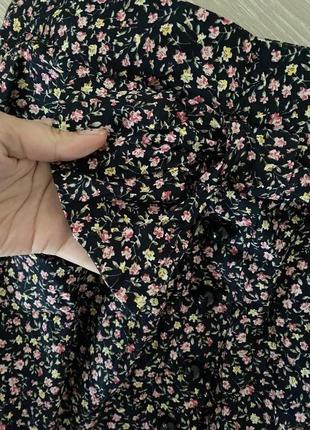 Красивая юбка в цветочек topshop