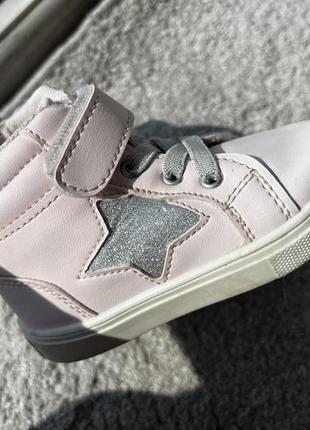 Удобные кеды, кроссовки, ботиночки на девочку