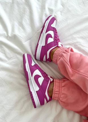 Жіночі рожеві кросівки nike sb dunk fuschia5 фото