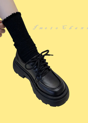 Японские школьные туфли на массивной платформе оксфорды черные кожаные  дерби матовые коспллей аниме7 фото