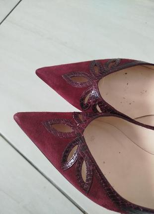 Туфлі трендового винного кольору лодочки бордові