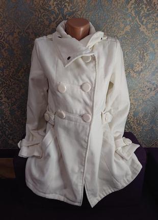 Красивое белое пальто куртка весна осень р.s/xs
