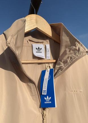 Adidas оригінальна чоловіча вітрівка у бежевому кольорі, оверсайз2 фото