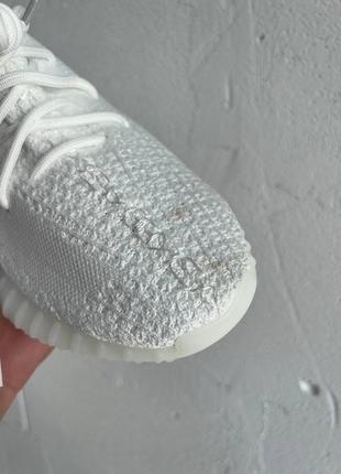 Жіночі білі кросівки yeezy boost 350 v2 white уцінка6 фото