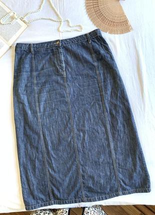 Модная темно-синяя джинсовая юбка в винтажном ситле (размер 18/46)