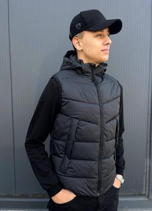 Демисезонная жилетка